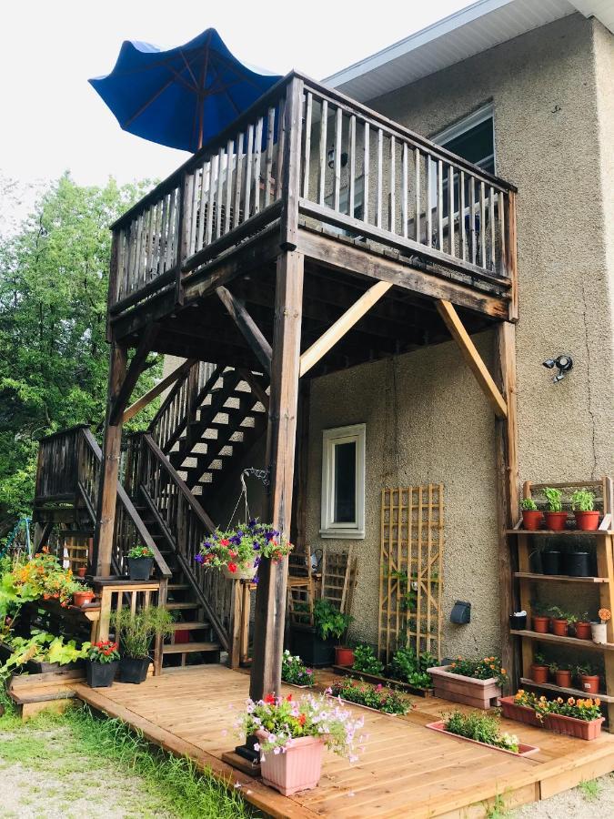 Auberge De Mon Petit Chum B&B Wakefield Extérieur photo
