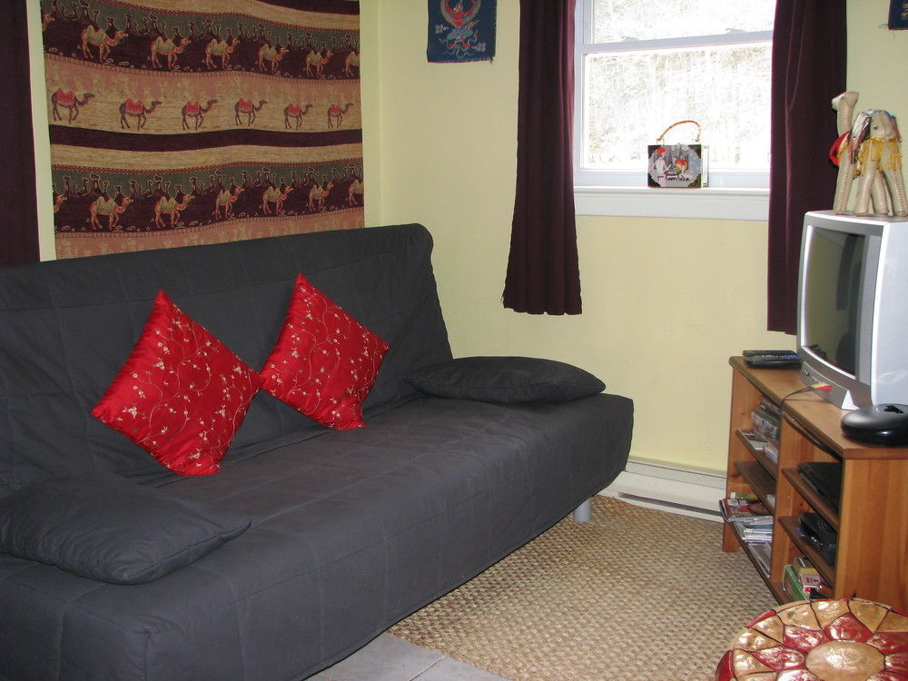 Auberge De Mon Petit Chum B&B Wakefield Extérieur photo